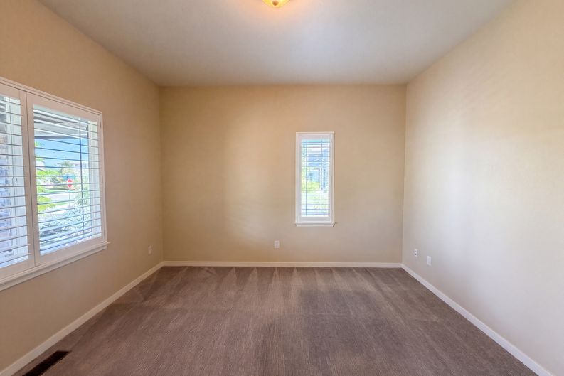 Photo 9 of 40 of 14928 Nighthawk Ln, Broomfield, CO