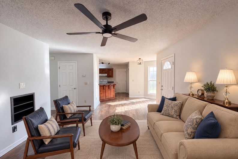 Photo 13 of 27 of 518 Glenfield Cir, Maryville, TN