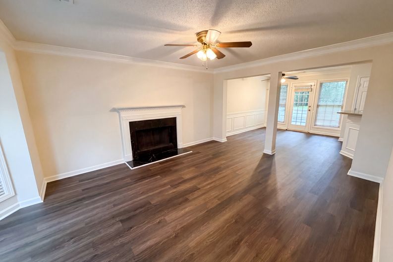 Photo 3 of 34 of 215 Twin Brook Way, Lawrenceville, GA