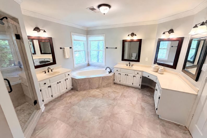 Photo 31 of 58 of 984 Forest Pond Ct, Marietta, GA