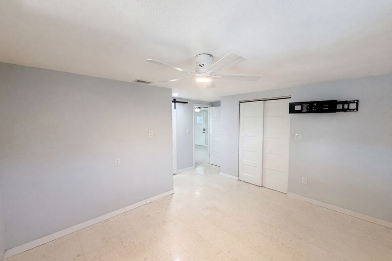 Photo 7 of 30 of 13638 Evelane Dr, Hudson, FL