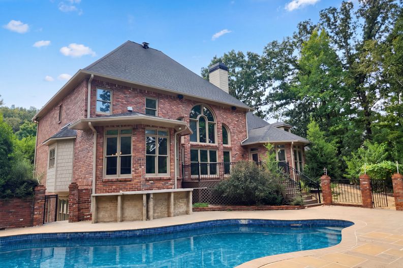Photo 35 of 45 of 5064 Greystone Way, Hoover, AL