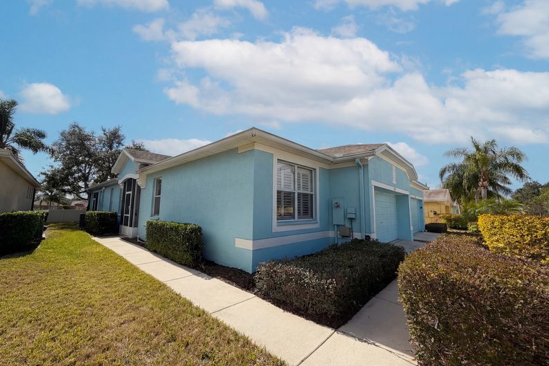 Photo 13 of 29 of 11520 Captiva Kay Dr, Riverview, FL