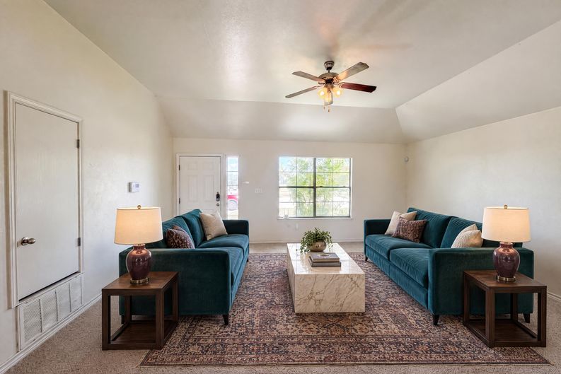 Photo 11 of 16 of 2512 Saulsbury Dr, Temple, TX