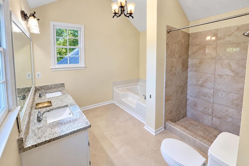 Photo 8 of 25 of 1454 Milford Ct S, Marietta, GA