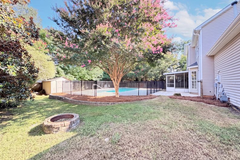 Photo 19 of 21 of 3016 Wyntree Ct, Matthews, NC