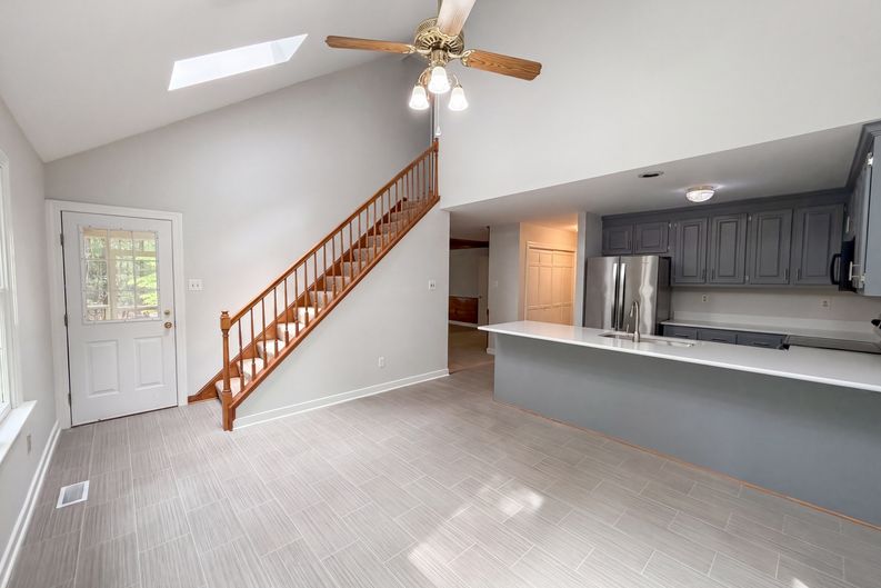 Photo 6 of 21 of 5517 W Bay Ct, Midlothian, VA