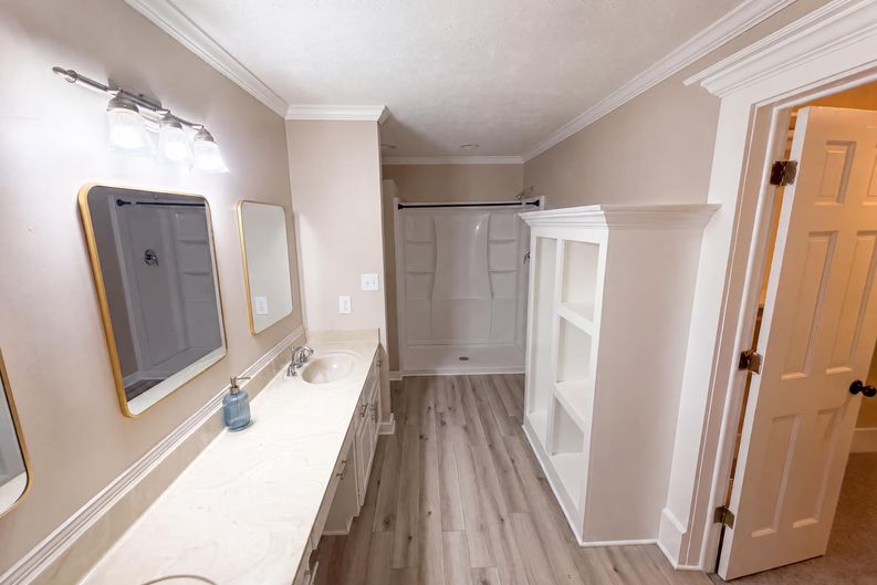 Photo 12 of 26 of 6257 N Summers Cir, Douglasville, GA
