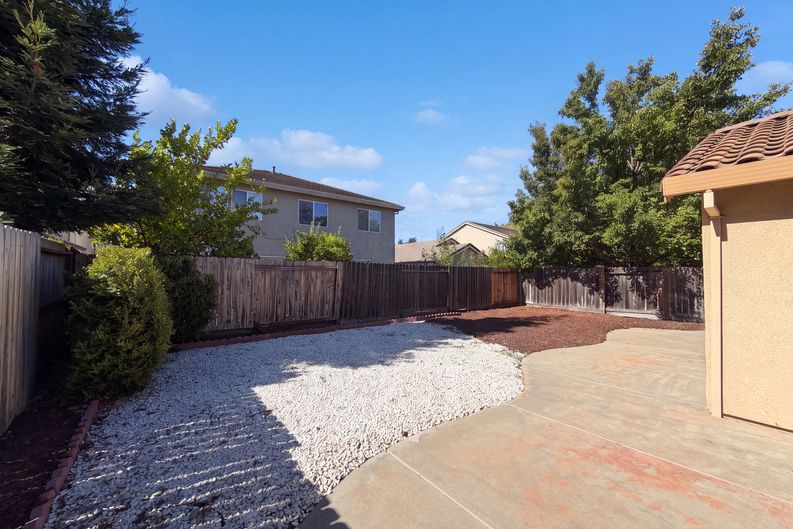 Photo 43 of 45 of 1570 Arcola Ave, Sacramento, CA
