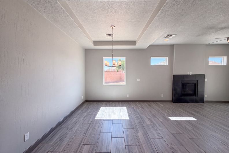 Photo 8 of 23 of 2437 Lynn Rd SE, Rio Rancho, NM