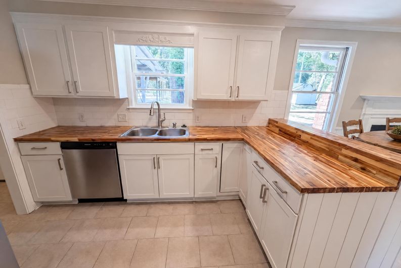 Photo 11 of 24 of 1817 Neptune Dr, Columbia, SC