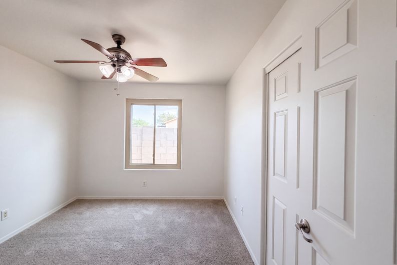 Photo 12 of 26 of 10564 W Buena Vista Dr, Arizona City, AZ