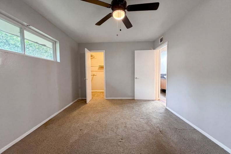 Photo 10 of 17 of 3938 W Alabama St, Houston, TX