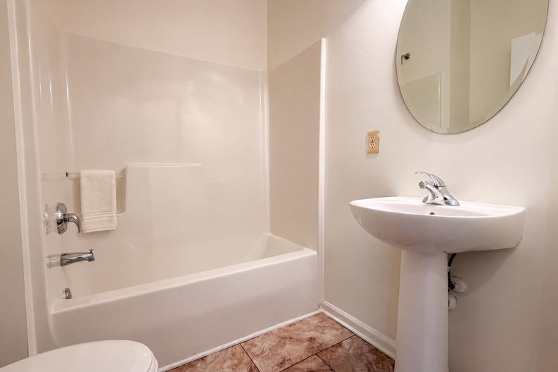 Photo 14 of 17 of 7175 Somerset Springs Dr, Charlotte, NC