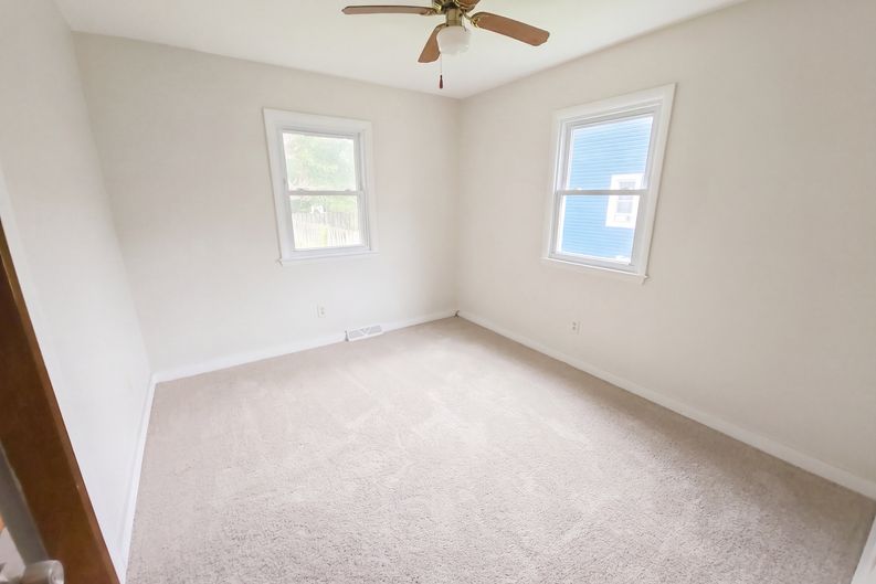 Photo 13 of 50 of 211 Roshon Dr, Medina, OH