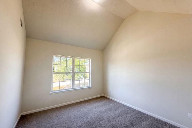 Photo 10 of 25 of 2925 Lake Port Dr, Snellville, GA