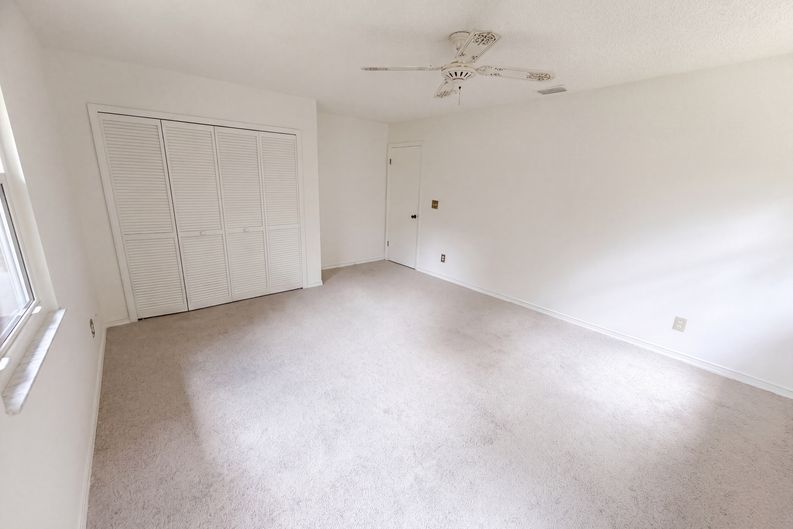 Photo 20 of 30 of 3123 SE Quanset Cir, Stuart, FL