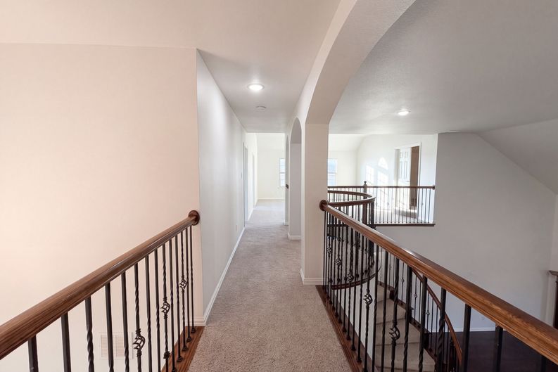 Photo 8 of 38 of 908 Heath Creek Dr, Desoto, TX