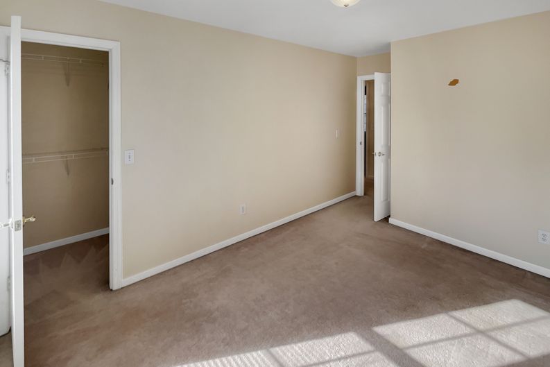 Photo 53 of 68 of 1370 Providence Dr, Lawrenceville, GA