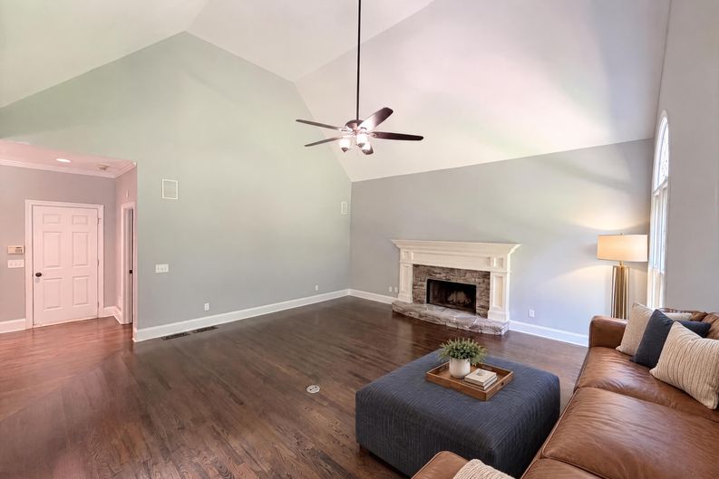 Photo 8 of 40 of 120 Bay Colt Rd, Alpharetta, GA