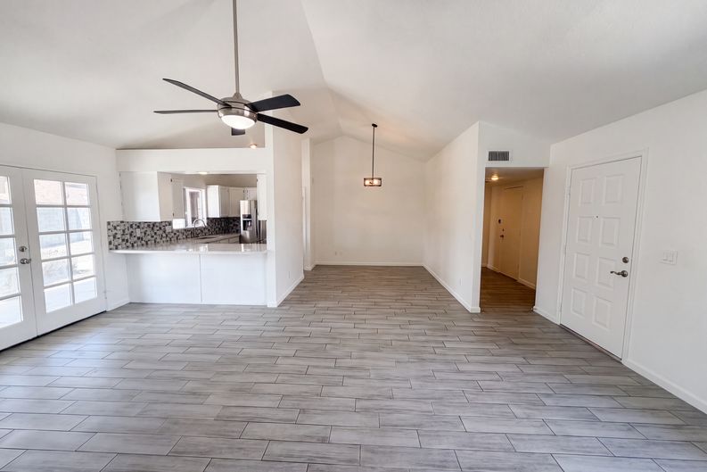 Photo 10 of 22 of 6915 W Cherry Hills Dr, Peoria, AZ