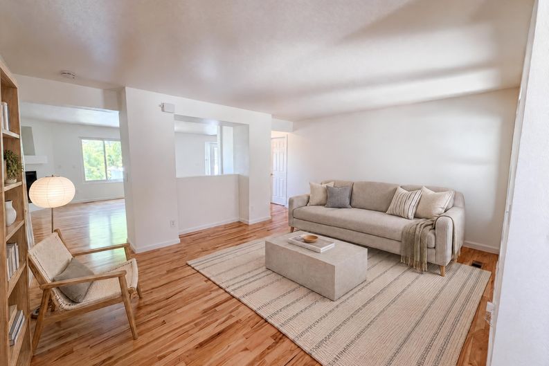 Photo 3 of 29 of 7190 Pine Hills Way, Littleton, CO