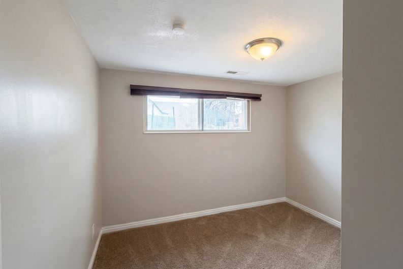 Photo 19 of 22 of 750 W Gentile St, Layton, UT