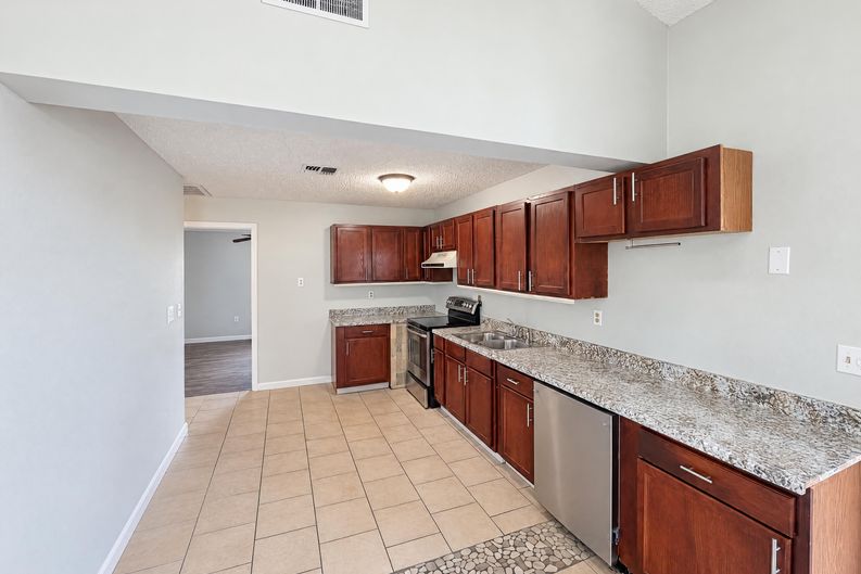 Photo 20 of 22 of 613 4th St NE, Fort Meade, FL