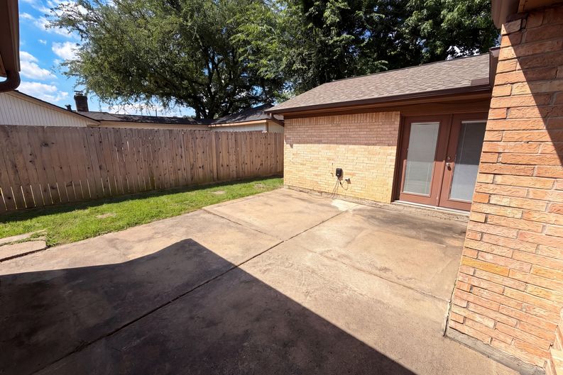 Photo 20 of 22 of 342 Queenstown Rd, Houston, TX