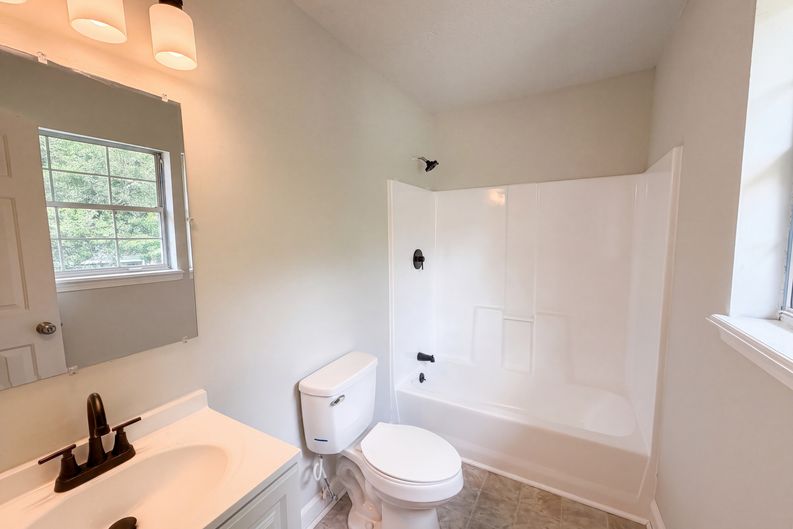 Photo 17 of 21 of 704 Morningside Dr, Mount Holly, NC