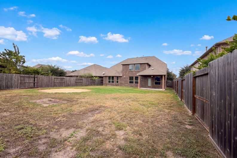 Photo 5 of 28 of 19607 Pecos Bend Ct, Cypress, TX
