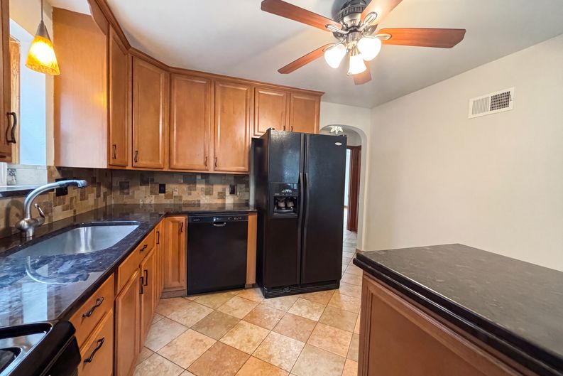 Photo 8 of 24 of 5363 Reber Pl, Saint Louis, MO