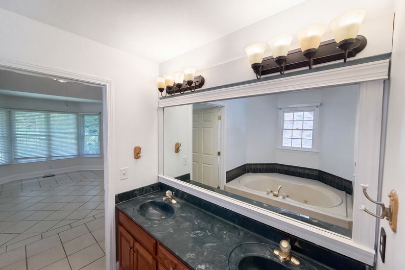 Photo 12 of 24 of 5406 Club View Dr, Concord, NC