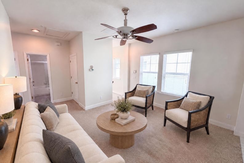 Photo 16 of 32 of 7797 Laureate Blvd, Orlando, FL