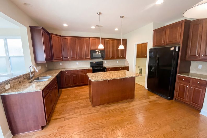 Photo 11 of 40 of 249 Southberry Ln, Lexington, SC