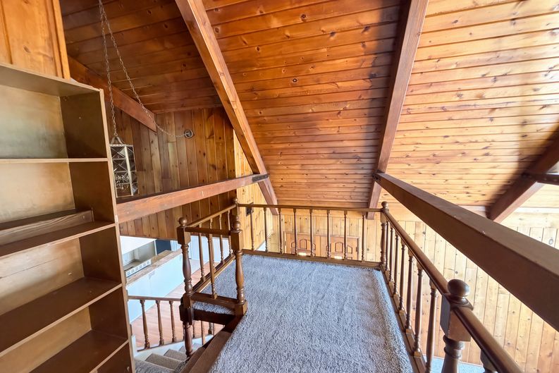 Photo 21 of 37 of 22360 Briarwood Ln, Crestline, CA