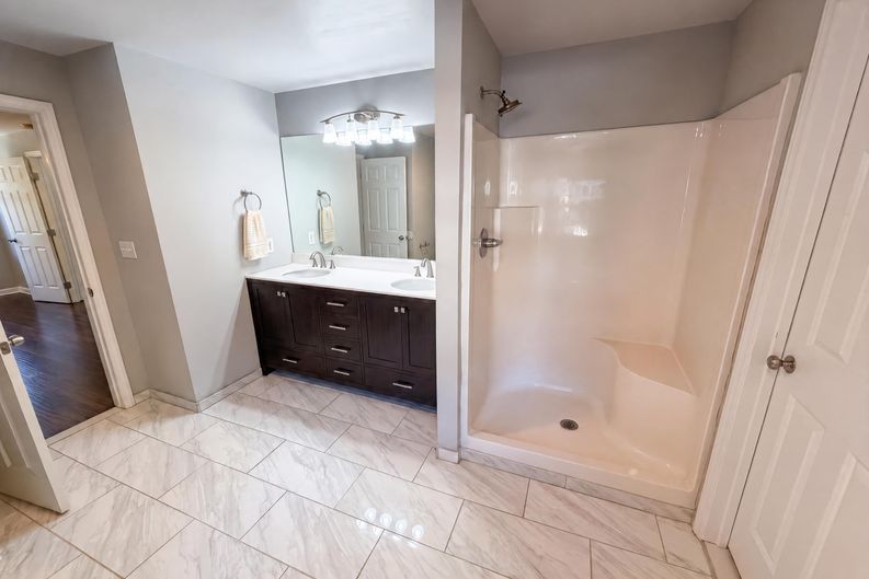 Photo 17 of 29 of 1322 Carolyn Dr, Charlotte, NC