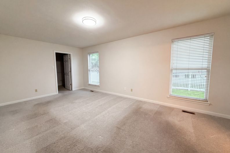 Photo 13 of 26 of 2212 Harborside Dr, DARDENNE PRAIRIE, MO