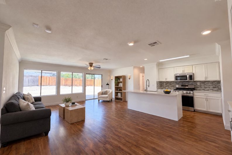 Photo 9 of 39 of 8460 Orchard Creek Way, Elk Grove, CA