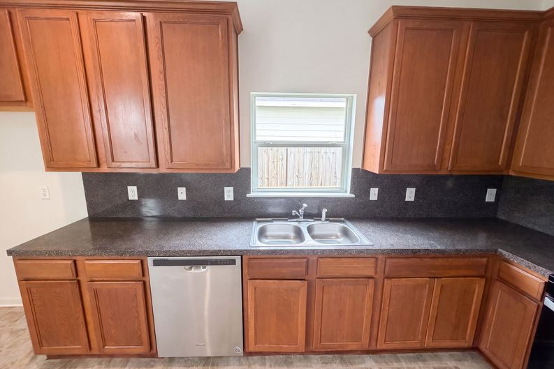 Photo 4 of 27 of 15019 Silhouette Ridge Dr, Humble, TX