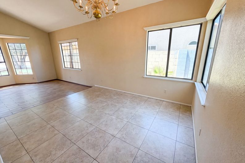 Photo 10 of 45 of 3810 N Wintergreen Way, Avondale, AZ
