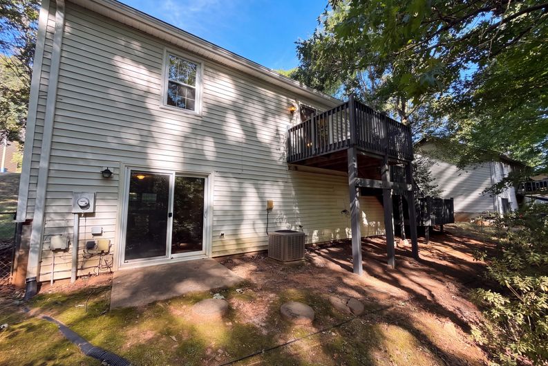 Photo 5 of 17 of 7816 Foxwood Dr, Raleigh, NC