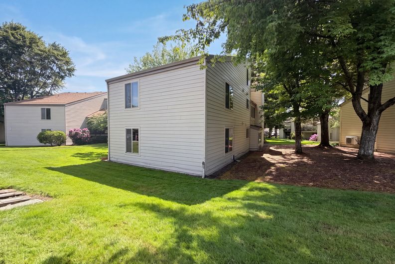 Photo 19 of 20 of 10132 SW Trapper Ter, Beaverton, OR