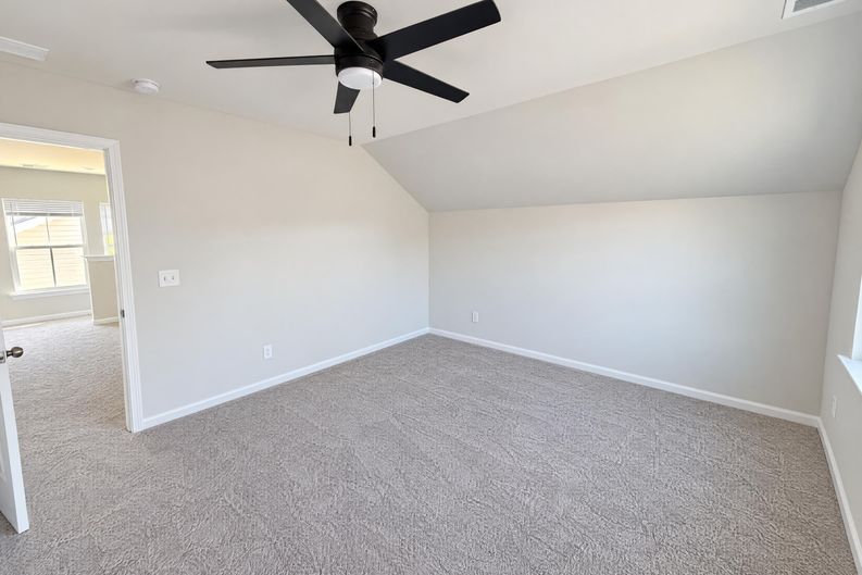 Photo 4 of 29 of 216 Red Bluff St, Summerville, SC