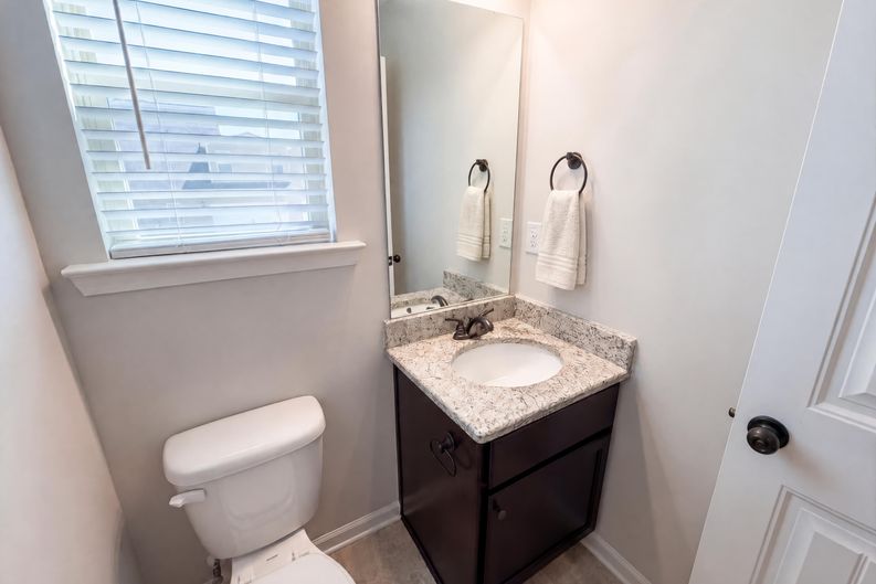 Photo 18 of 47 of 2144 Airline Rd, McDonough, GA