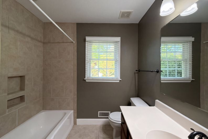 Photo 20 of 30 of 201 Wainsley Pl, Matthews, NC