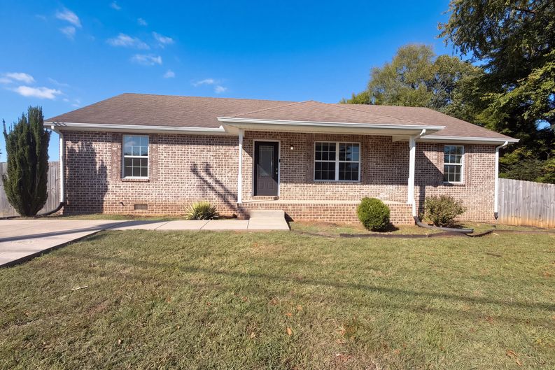Photo 19 of 22 of 141 Thacker Dr, Portland, TN