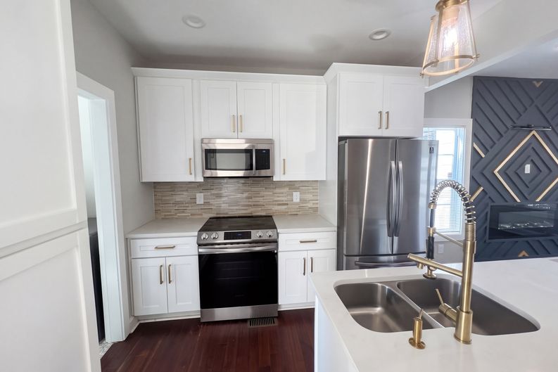 Photo 8 of 76 of 213 Joseph E Lowery Blvd NW, Atlanta, GA