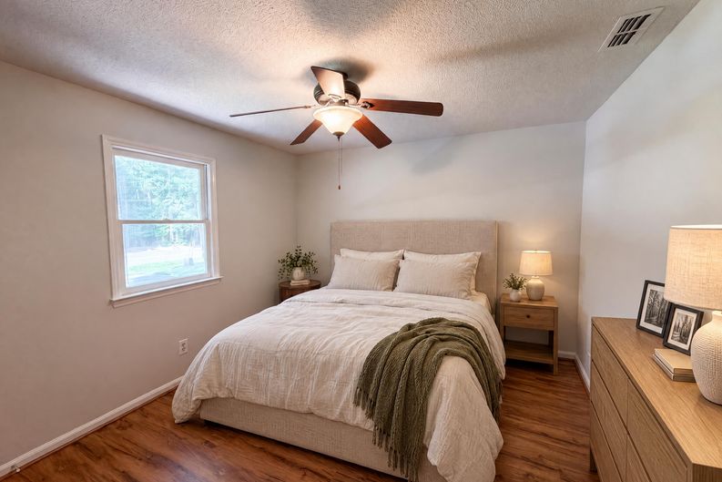 Photo 9 of 25 of 4614 Hickory Grove Rd, Mount Holly, NC