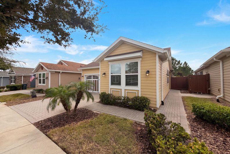 Photo 22 of 25 of 394 Alcove Dr, Groveland, FL